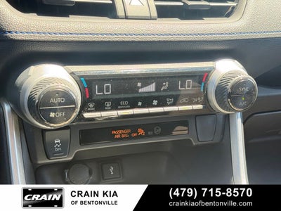 2022 Toyota RAV4 Hybrid SE - AWD / CLEAN CARFAX / ONE OWNER