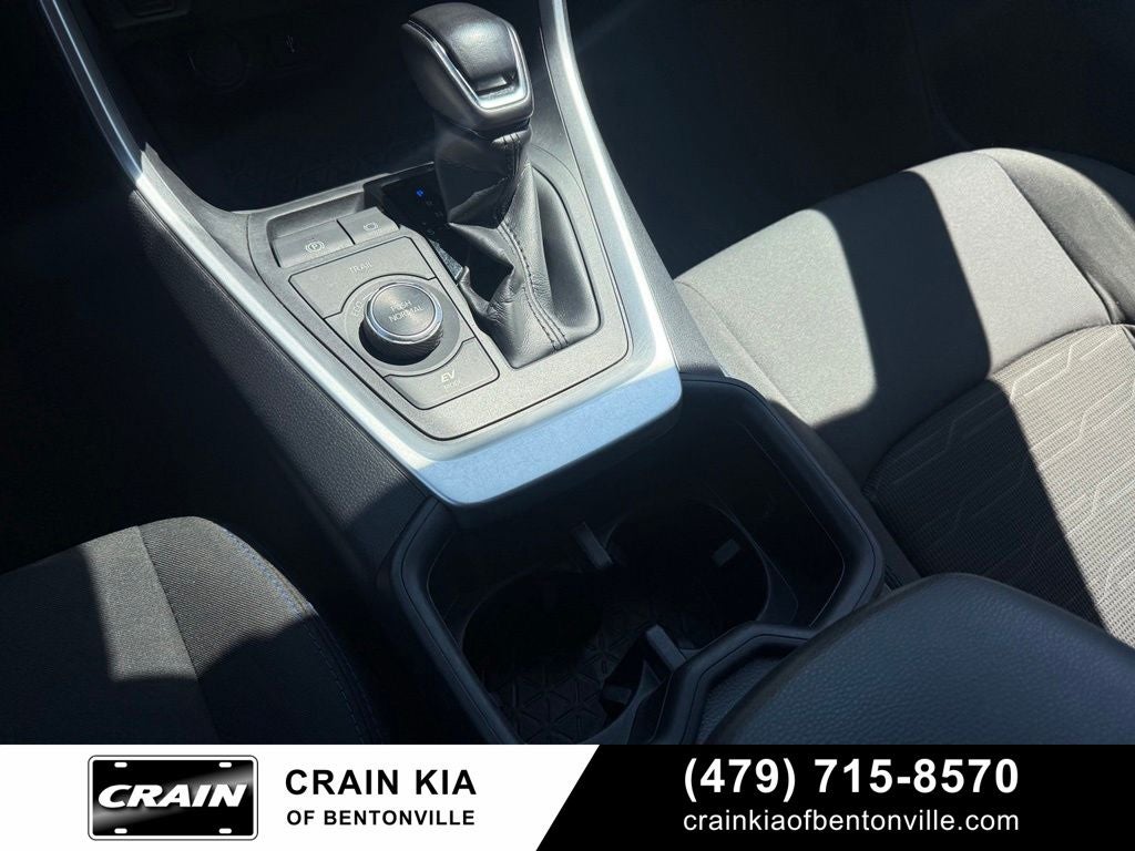 2022 Toyota RAV4 Hybrid SE - AWD / CLEAN CARFAX / ONE OWNER