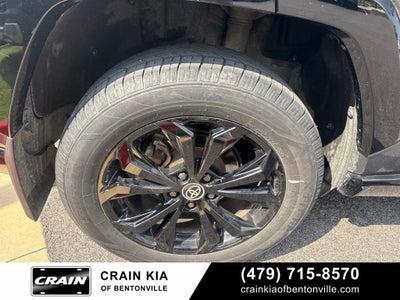 2022 Toyota RAV4 Hybrid SE - AWD / CLEAN CARFAX / ONE OWNER