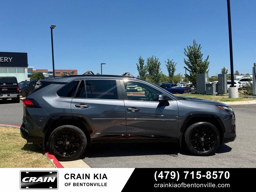 2022 Toyota RAV4 Hybrid SE - AWD / CLEAN CARFAX / ONE OWNER