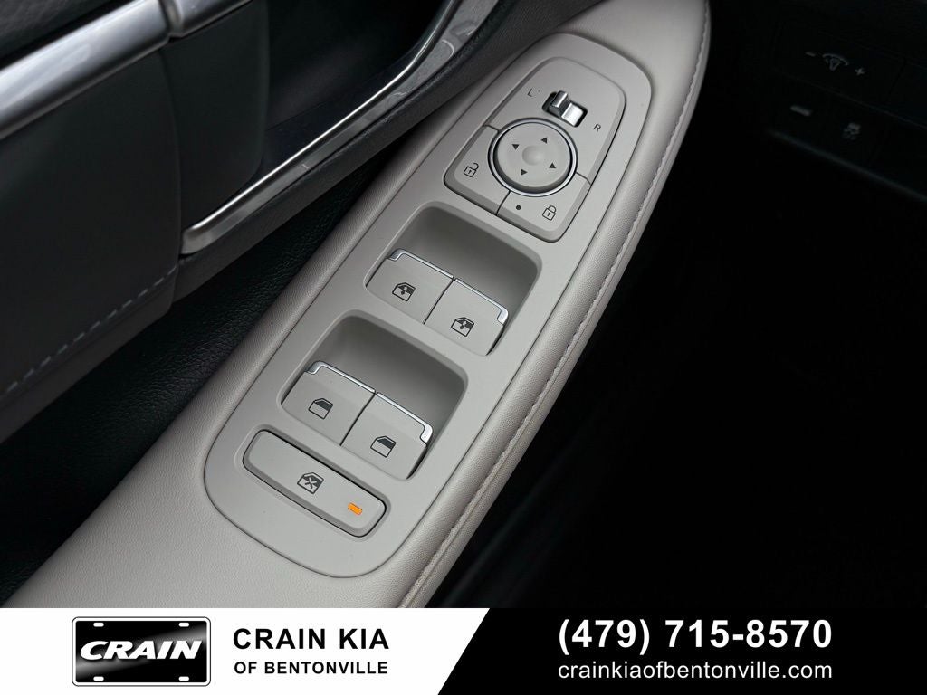 2022 Hyundai Sonata Hybrid Limited - CLEAN CARFAX / 51 HWY MPG / SOLAR PANEL ROOF