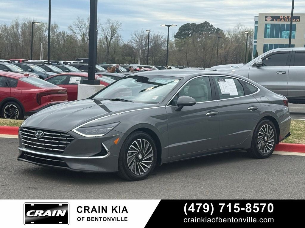 2022 Hyundai Sonata Hybrid Limited - CLEAN CARFAX / 51 HWY MPG / SOLAR PANEL ROOF