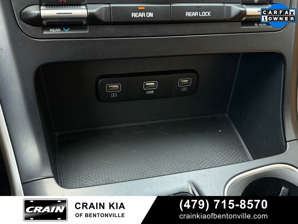 2022 Kia Carnival LXS - 8 SEATS / CLEAN CARFAX / ONE OWNER