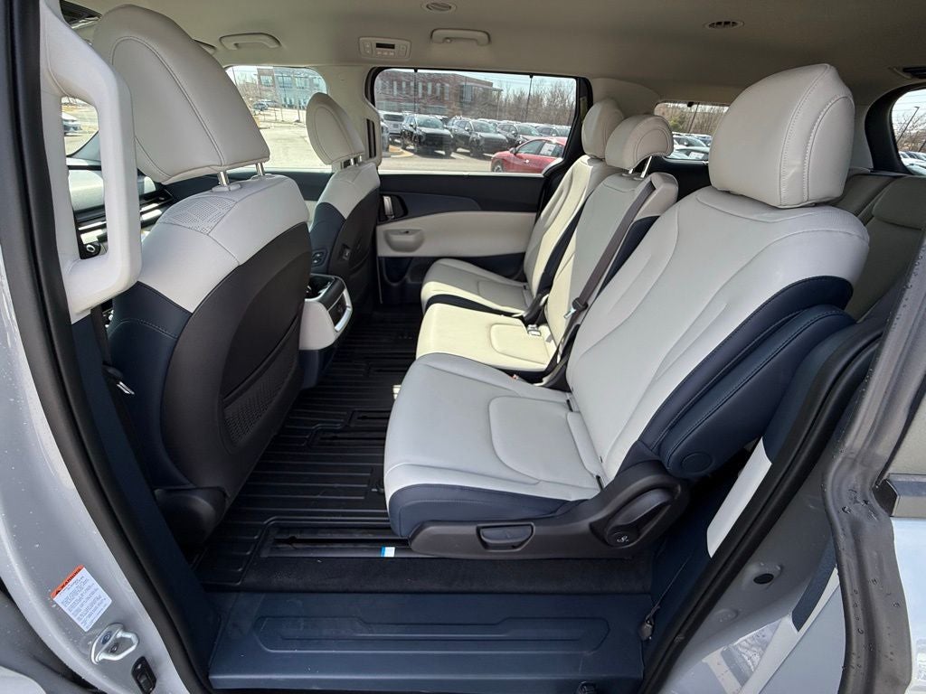 2026 Kia Carnival Hybrid EX