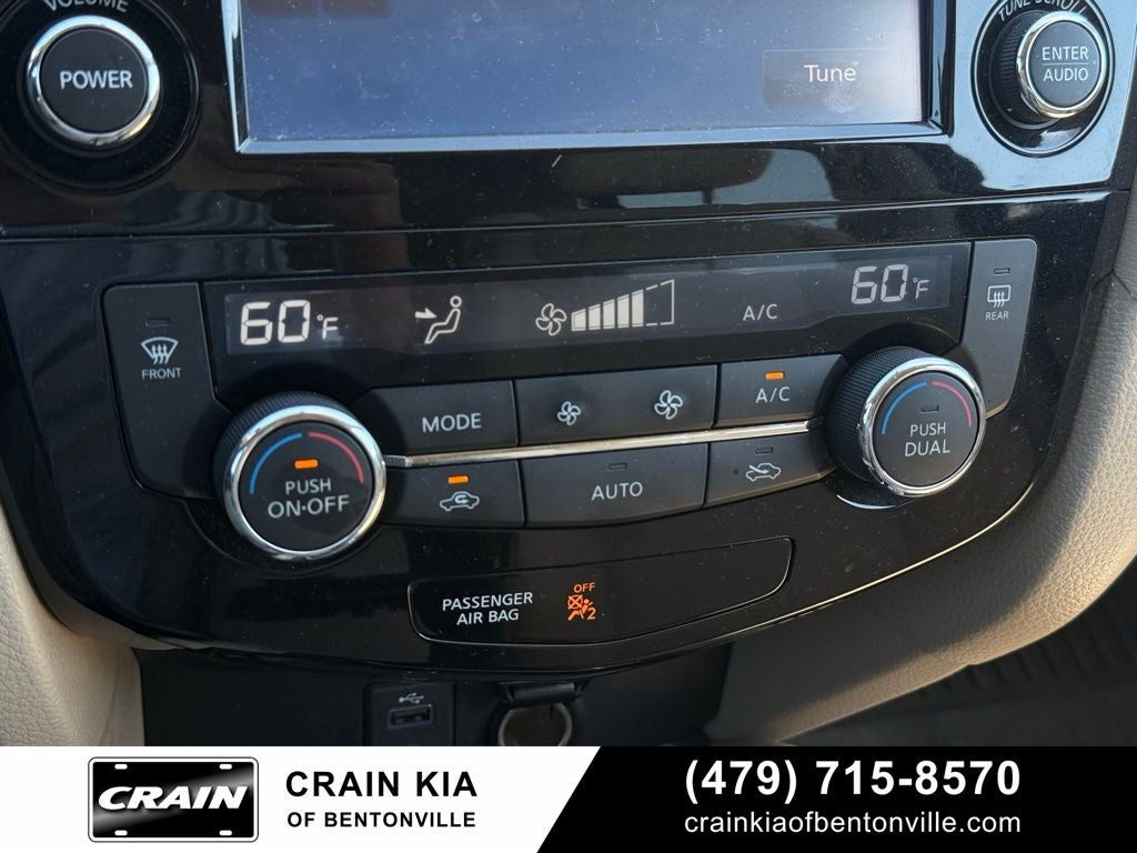 2017 Nissan Rogue SV Premium Package