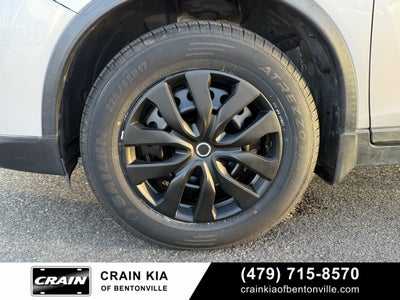 2015 Nissan Rogue S - AWD / CLEAN CARFAX