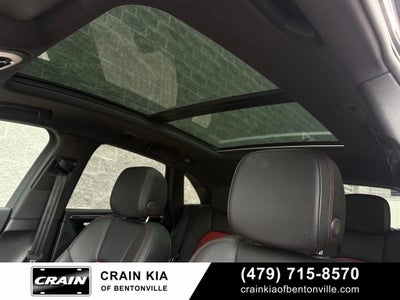 2021 Porsche Macan Base - AWD / PANORAMIC SUNROOF / CLEAN CARFAX