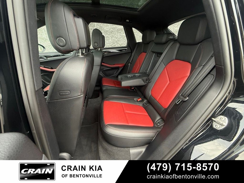 2021 Porsche Macan Base - AWD / PANORAMIC SUNROOF / CLEAN CARFAX