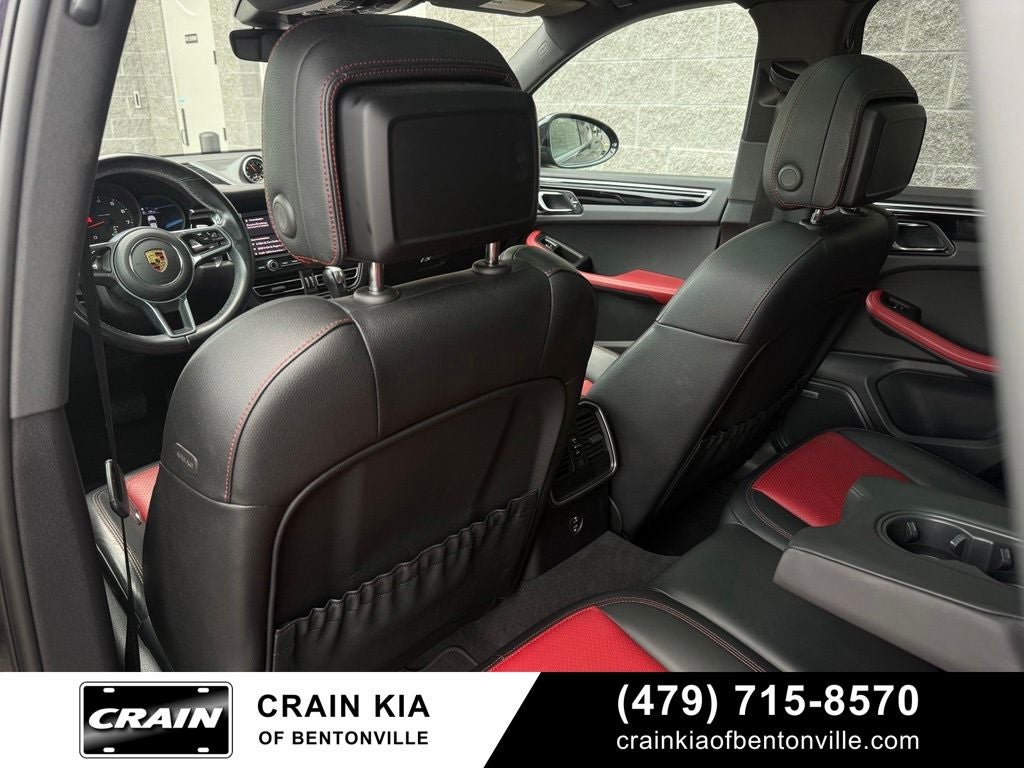 2021 Porsche Macan Base - AWD / PANORAMIC SUNROOF / CLEAN CARFAX