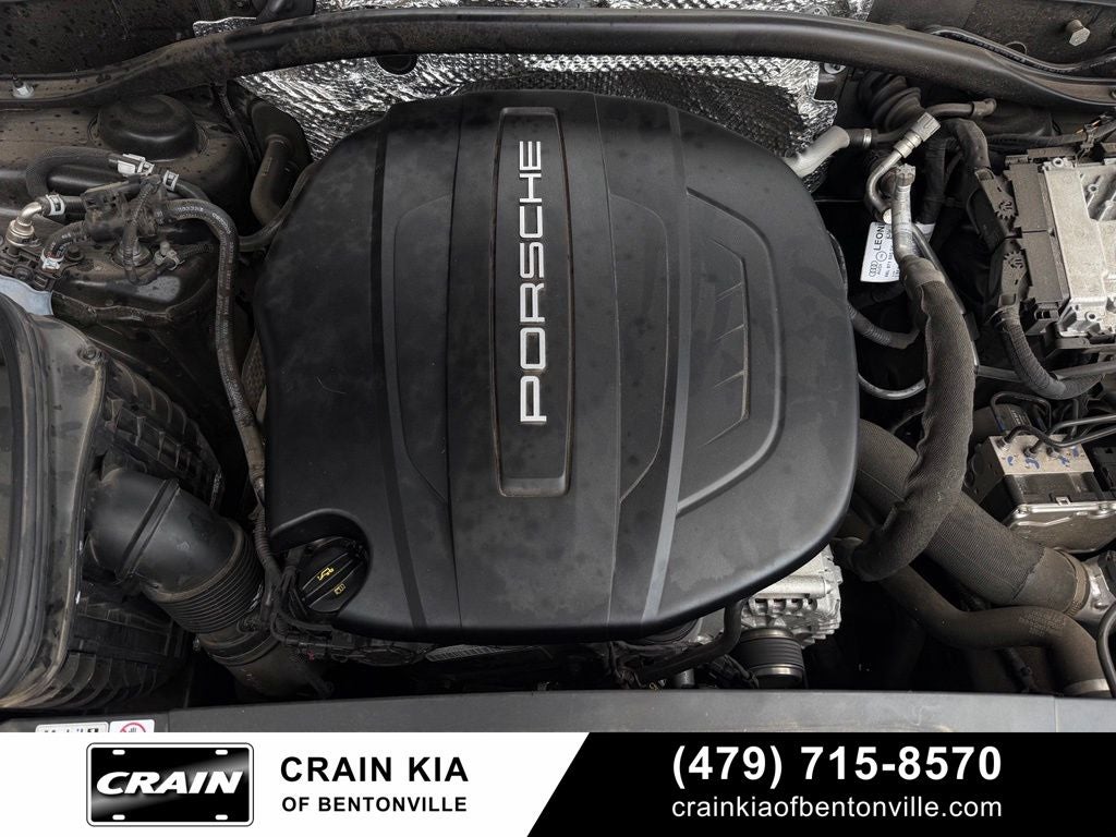 2021 Porsche Macan Base - AWD / PANORAMIC SUNROOF / CLEAN CARFAX