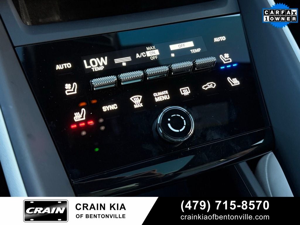 2024 Porsche Macan Electric 4 - AWD / PANORAMIC SUNROOF / ONE OWNER