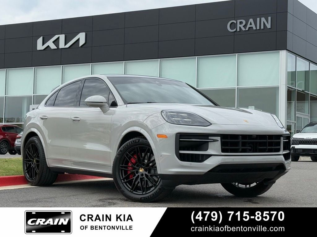 2024 Porsche Cayenne Coupe S - AWD / PANORAMIC SUNROOF / ONE OWNER