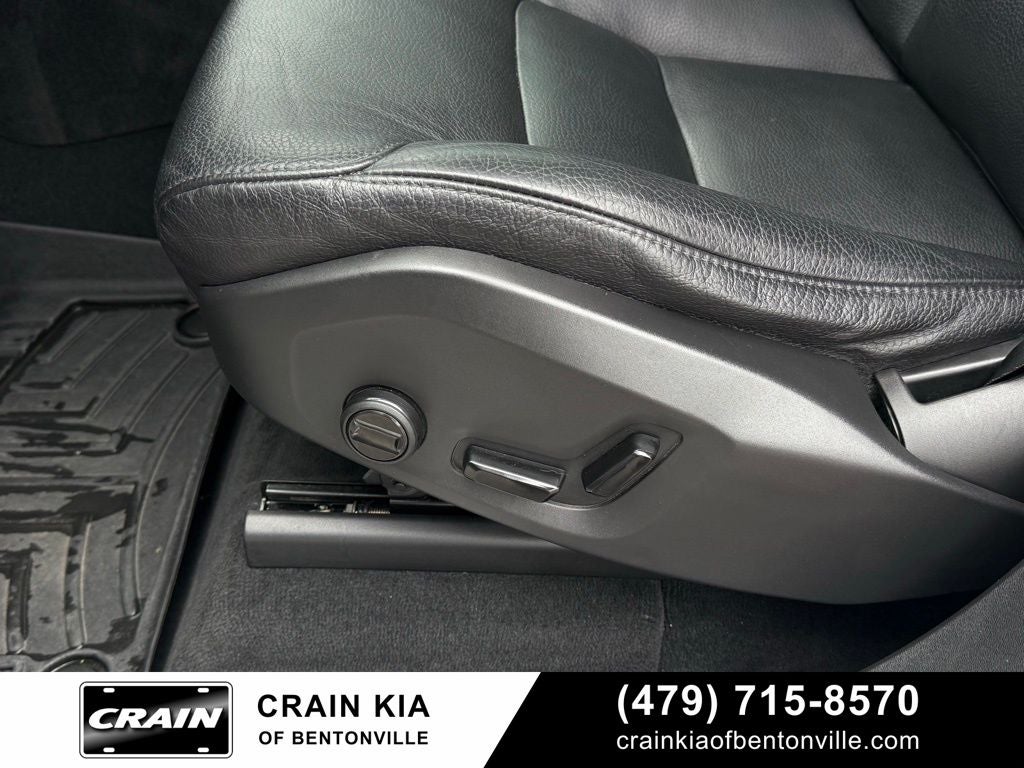 2020 Volvo XC90 T6 Momentum - AWD / PANORAMIC SUNROOF