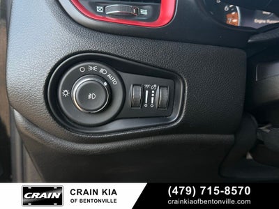 2022 Jeep Renegade Trailhawk - 4WD / PANORAMIC SUNROOF / ONE OWNER