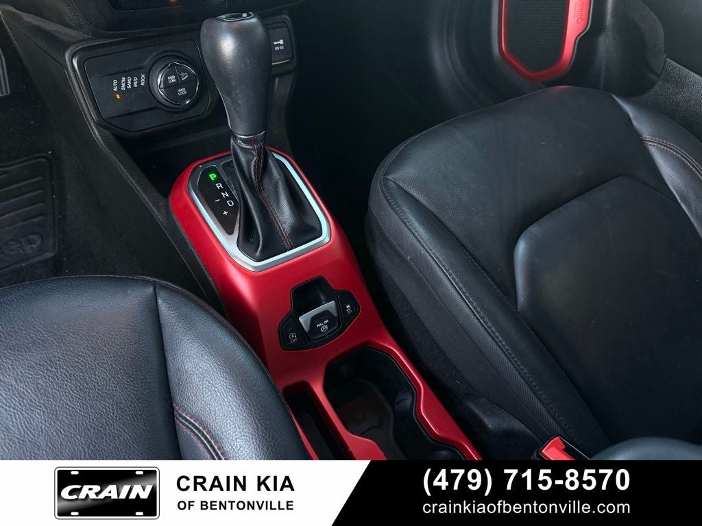 2022 Jeep Renegade Trailhawk - 4WD / PANORAMIC SUNROOF / ONE OWNER