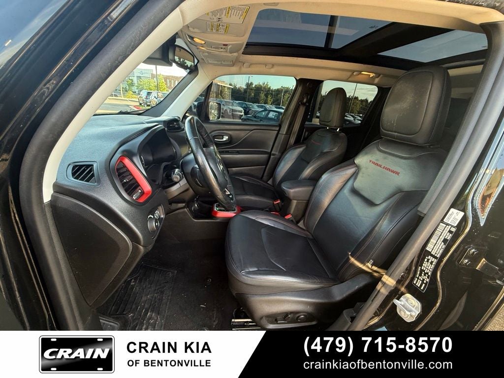 2022 Jeep Renegade Trailhawk - 4WD / PANORAMIC SUNROOF / ONE OWNER