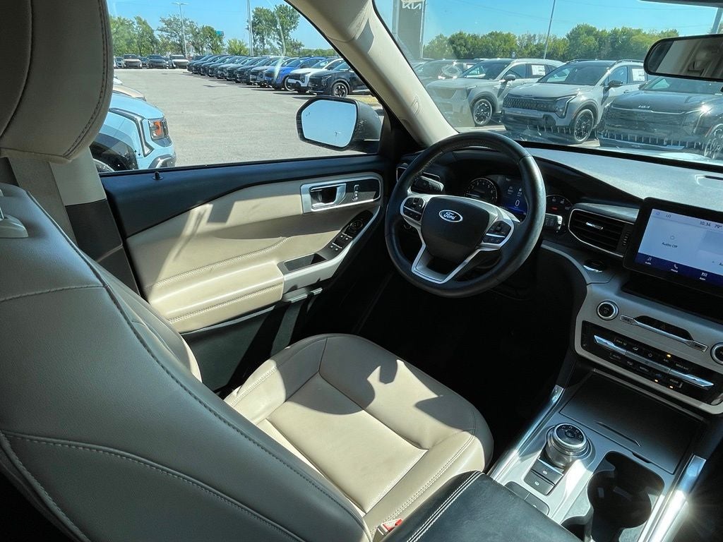 2023 Ford Explorer XLT HEATED SEATS / ONE OWNER