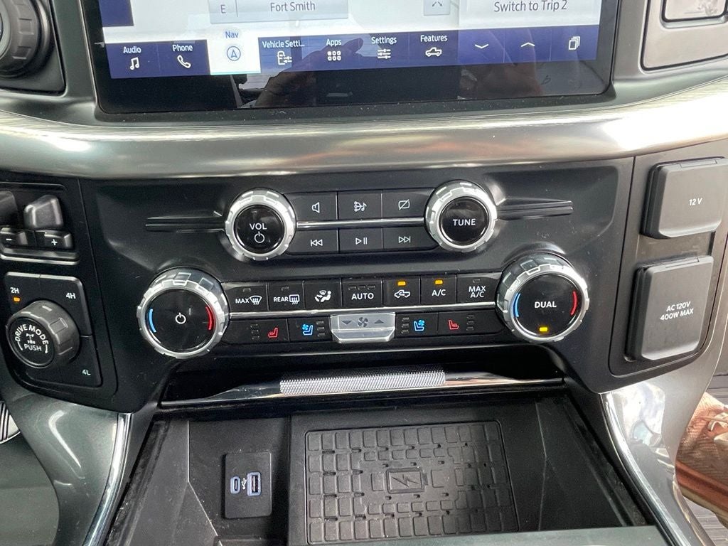 2023 Ford F-150 Lariat HEATED SEATS / 4X4