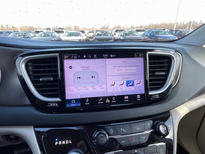 2023 Chrysler Pacifica Touring L HEATED SEATS / ONE OWNER