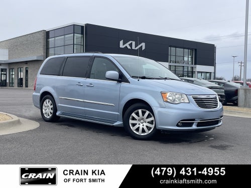 2013 Chrysler Town & Country Touring CLEAN CARFAX / LOW PAYMENTS