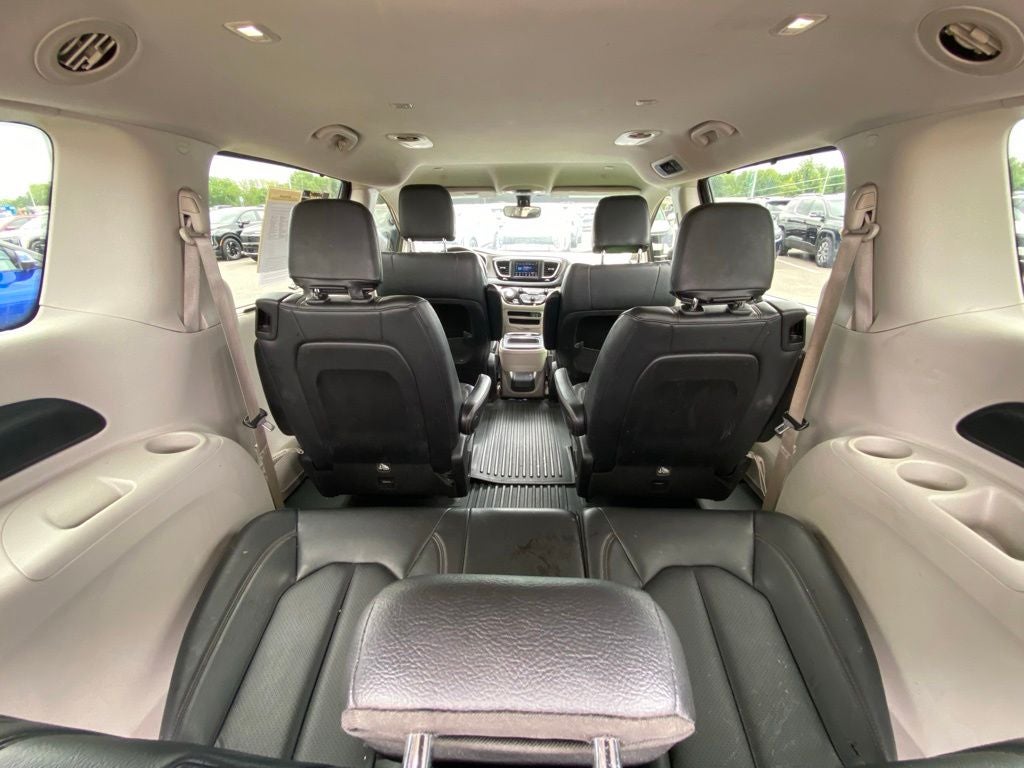 2020 Chrysler Pacifica Touring L POWER LIFT GATE / HEATED SEATS