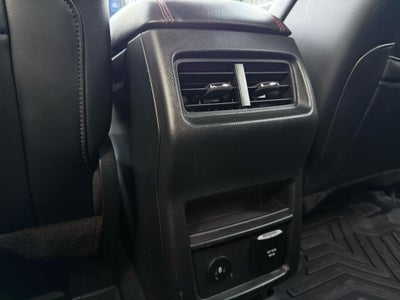 2024 Ford Edge ST Line AWD / HEATED SEATS / ONE OWNER