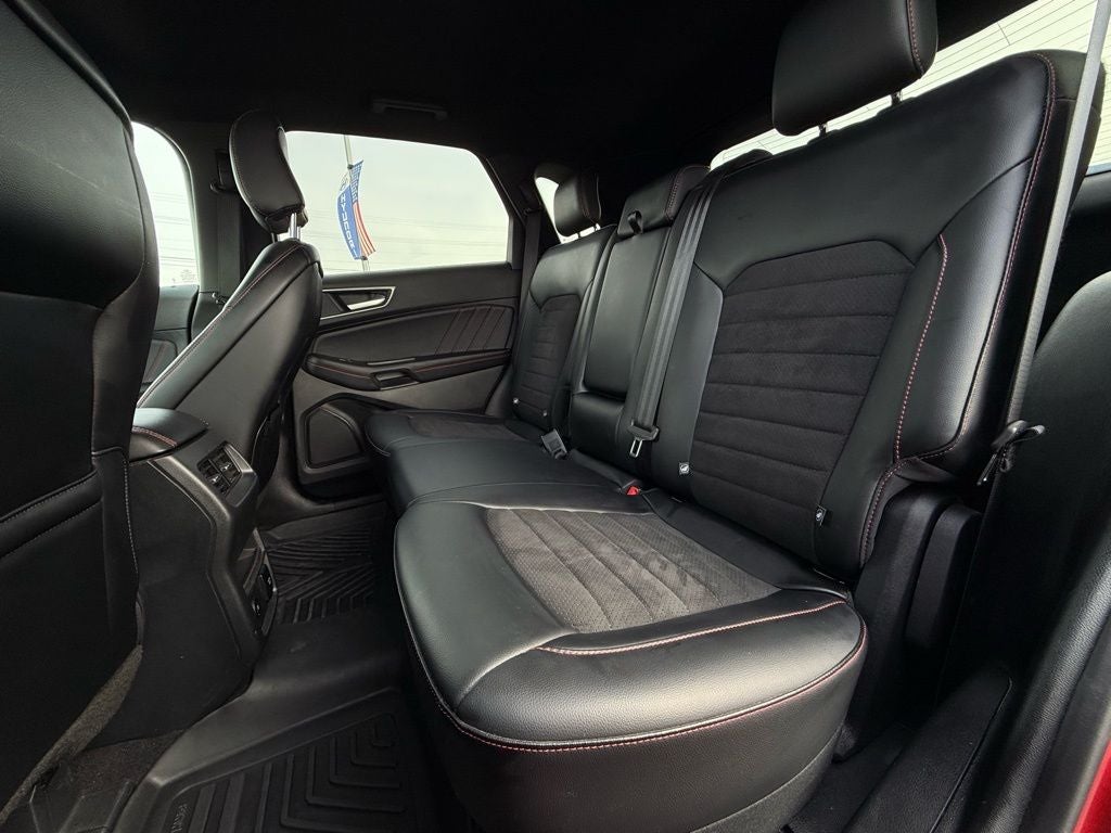 2024 Ford Edge ST Line AWD / HEATED SEATS / ONE OWNER