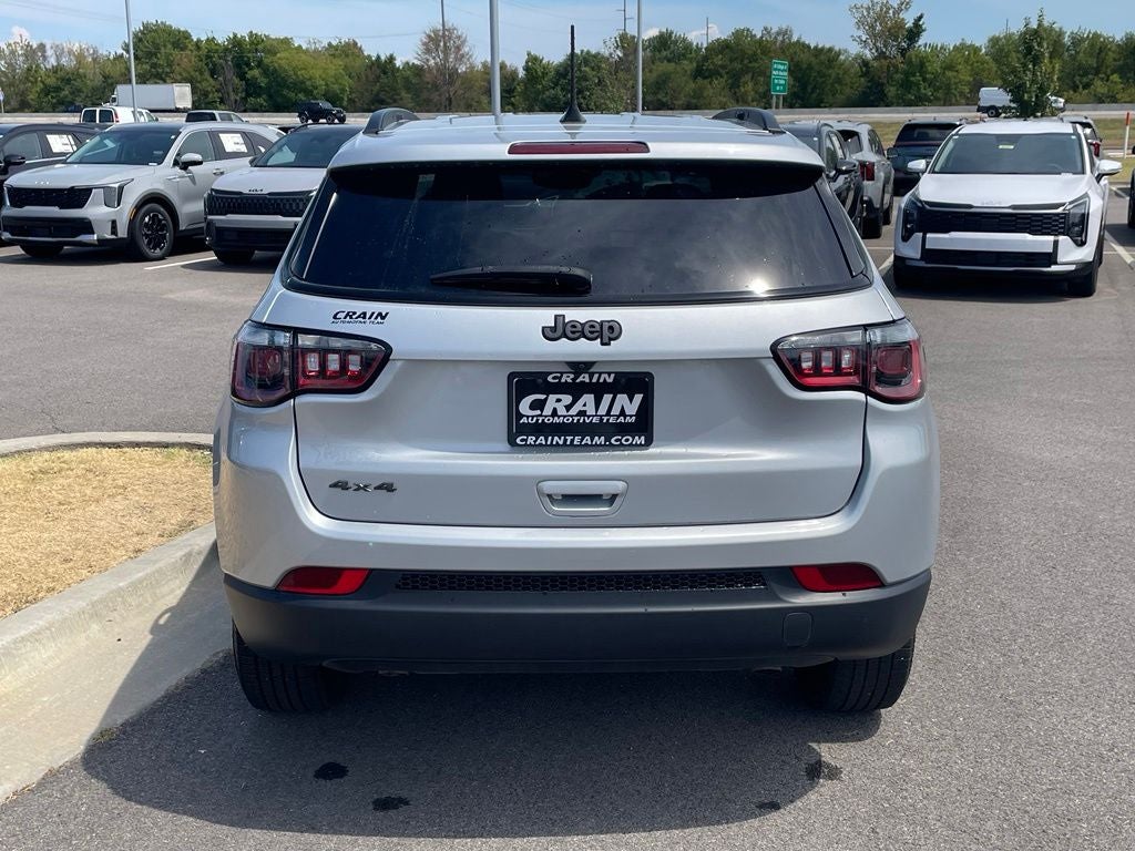 2025 Jeep Compass Latitude 4X4 / HEATED SEATS / ONE OWNER