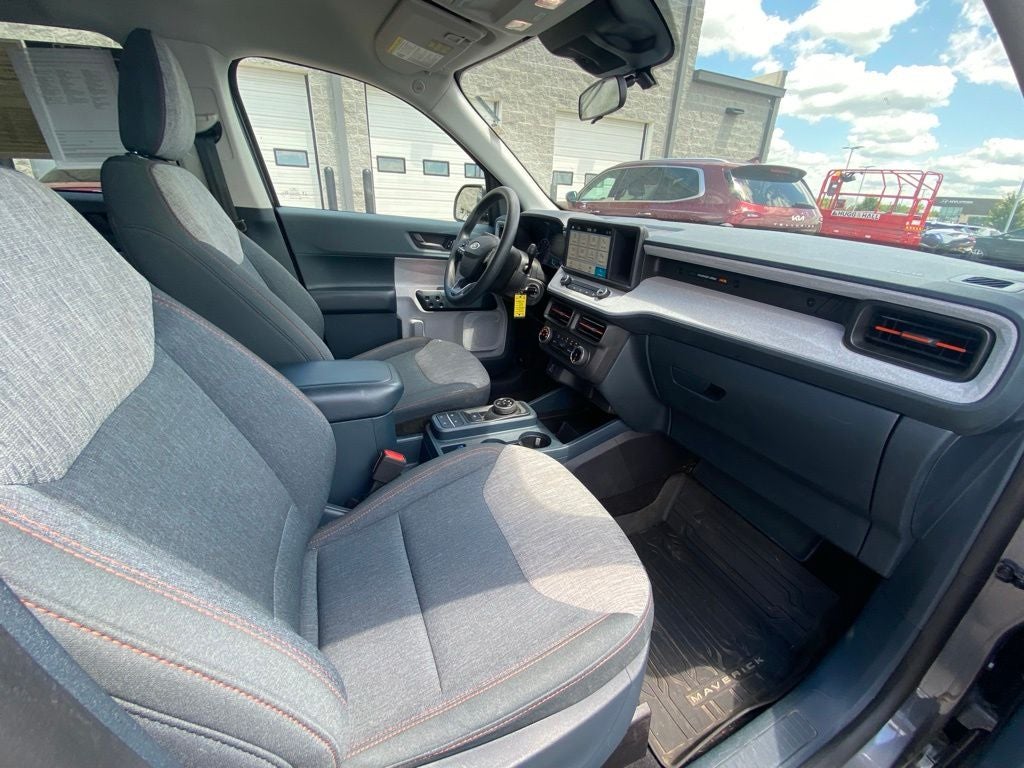 2023 Ford Maverick XLT ONE OWNER