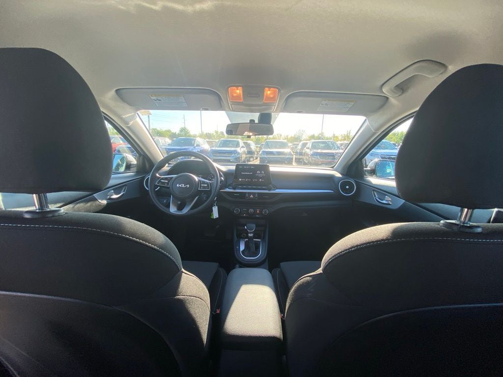 2024 Kia Forte LXS CPO / TECH PACKAGE