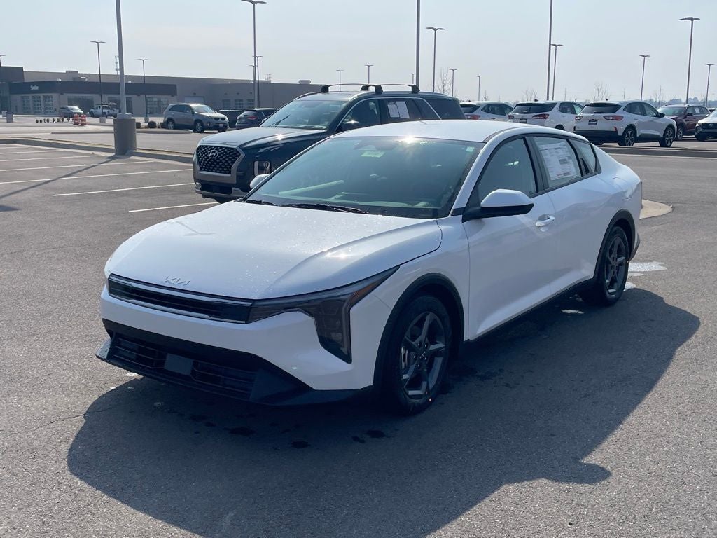 2026 Kia K4 LXS
