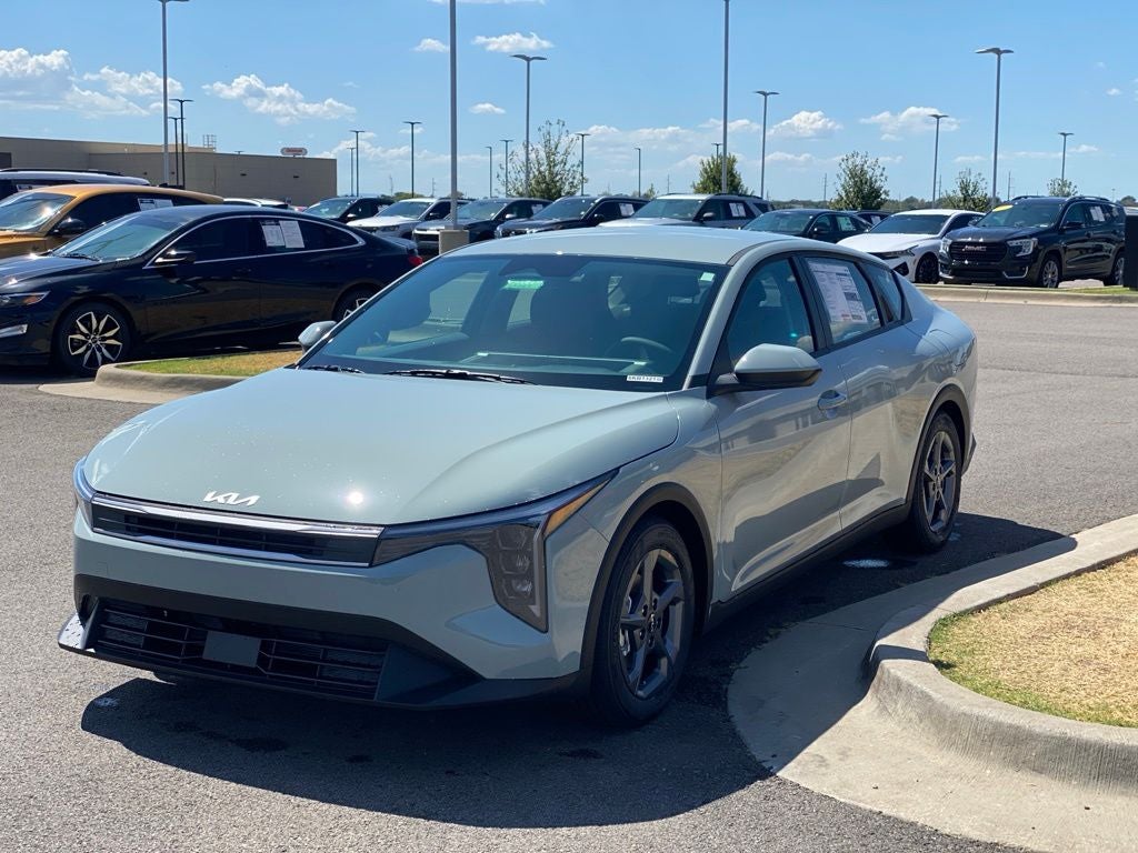 2026 Kia K4 LXS