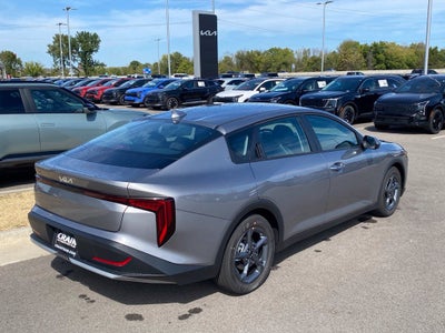 2026 Kia K4 LXS