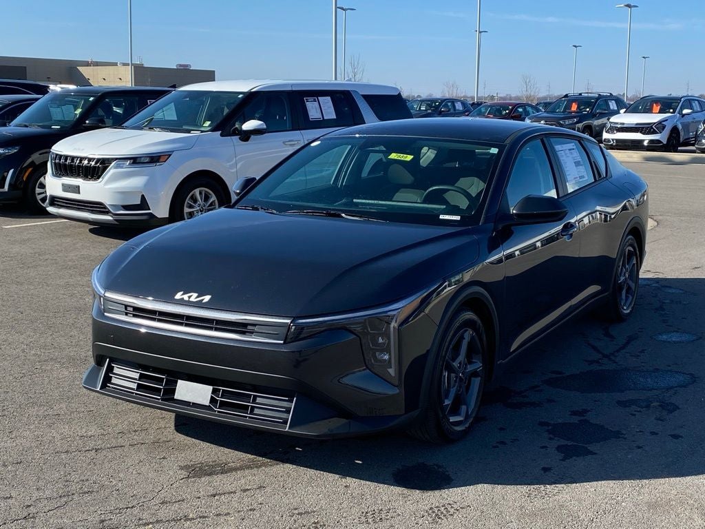 2025 Kia K4 LXS