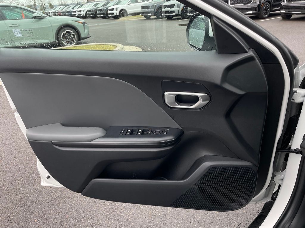 2025 Kia K4 LX