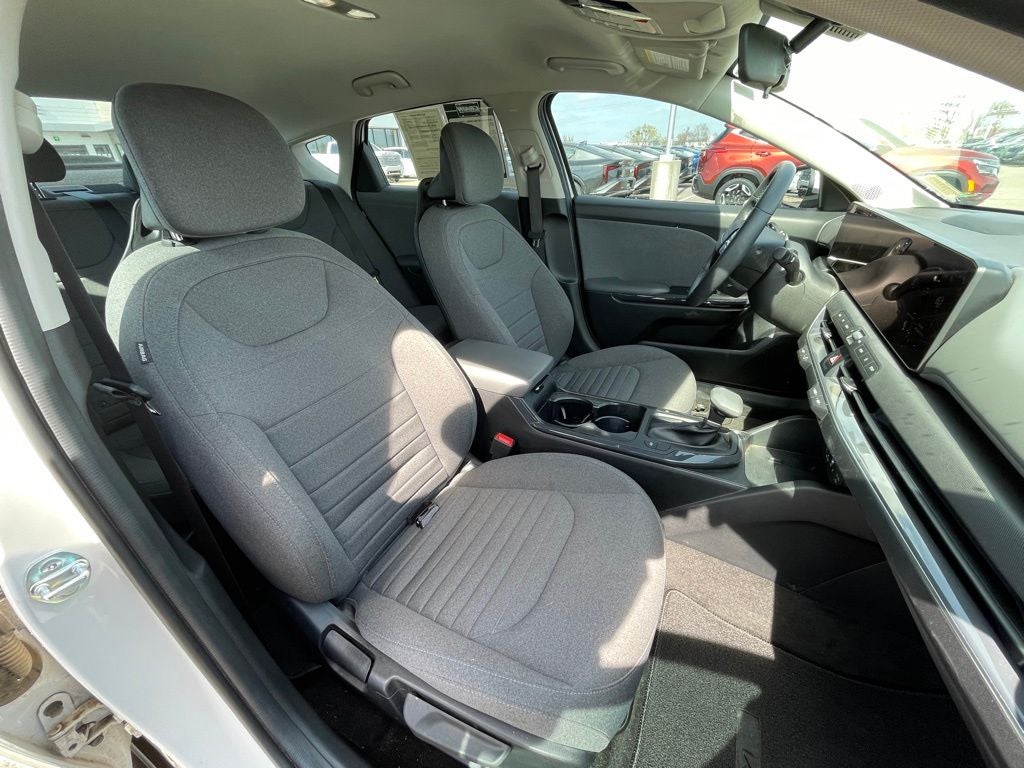 2025 Kia K4 EX ONE OWNER / CLEAN CARFAX