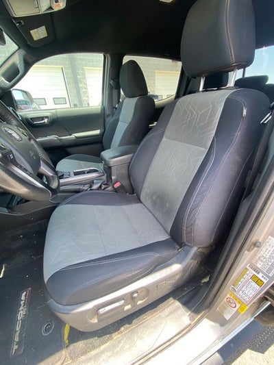 2020 Toyota Tacoma CLEAN CARFAX V6