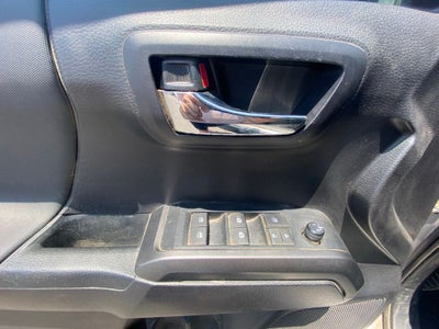 2020 Toyota Tacoma CLEAN CARFAX V6