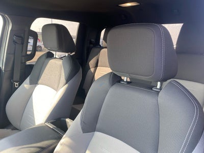 2025 Toyota Tacoma TRD Off-Road 4X4 / ONE OWNER