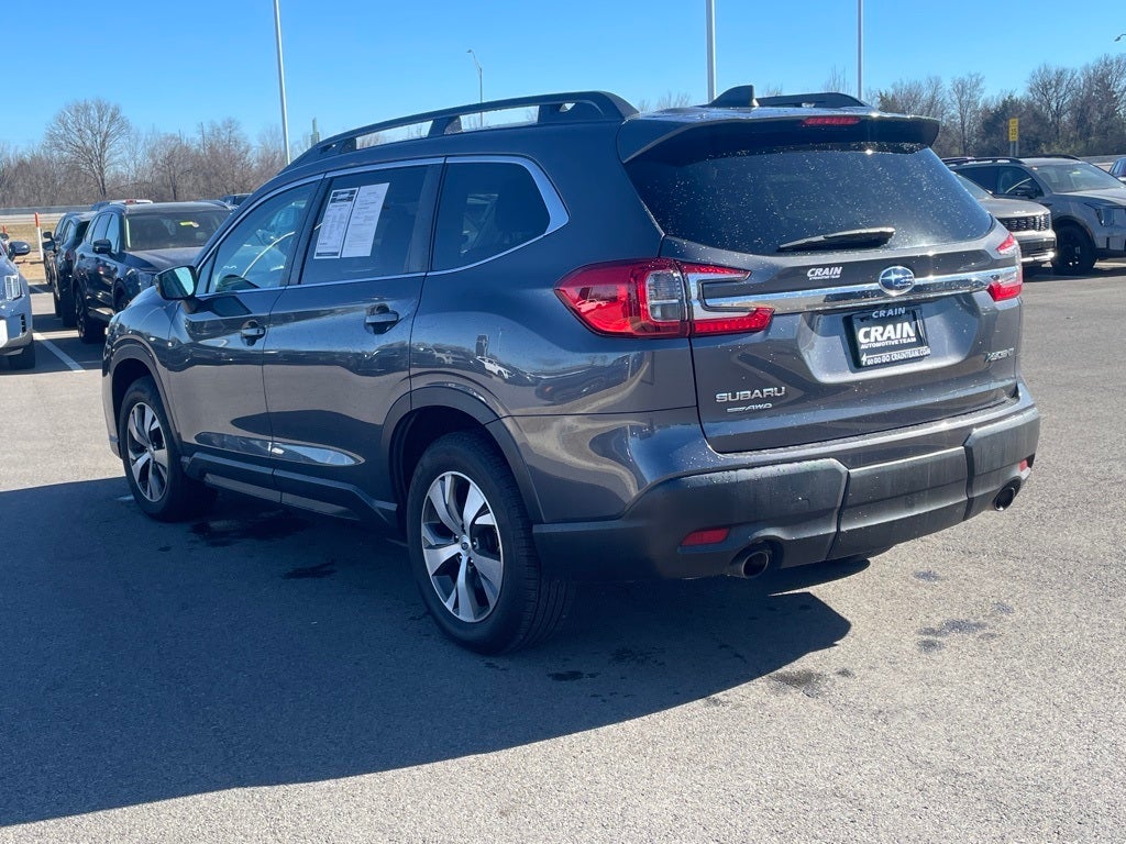 2023 Subaru Ascent Premium AWD / HEATED SEATS