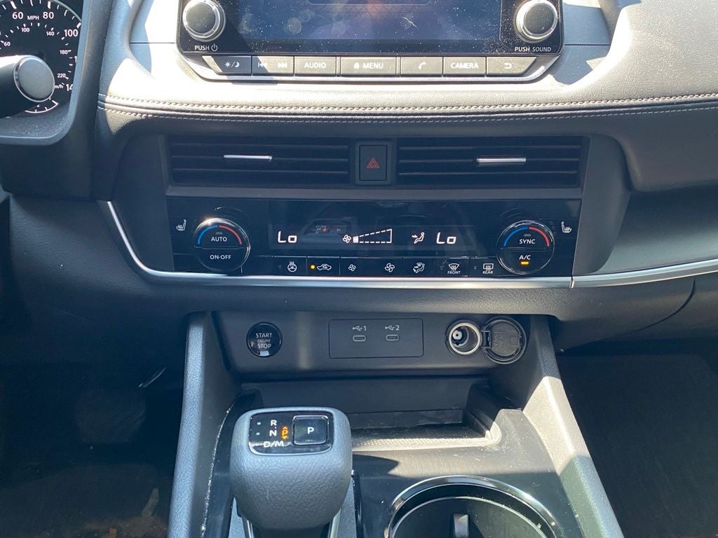 2024 Nissan Rogue SV MOONROOF / AWD / HEATED SEATS