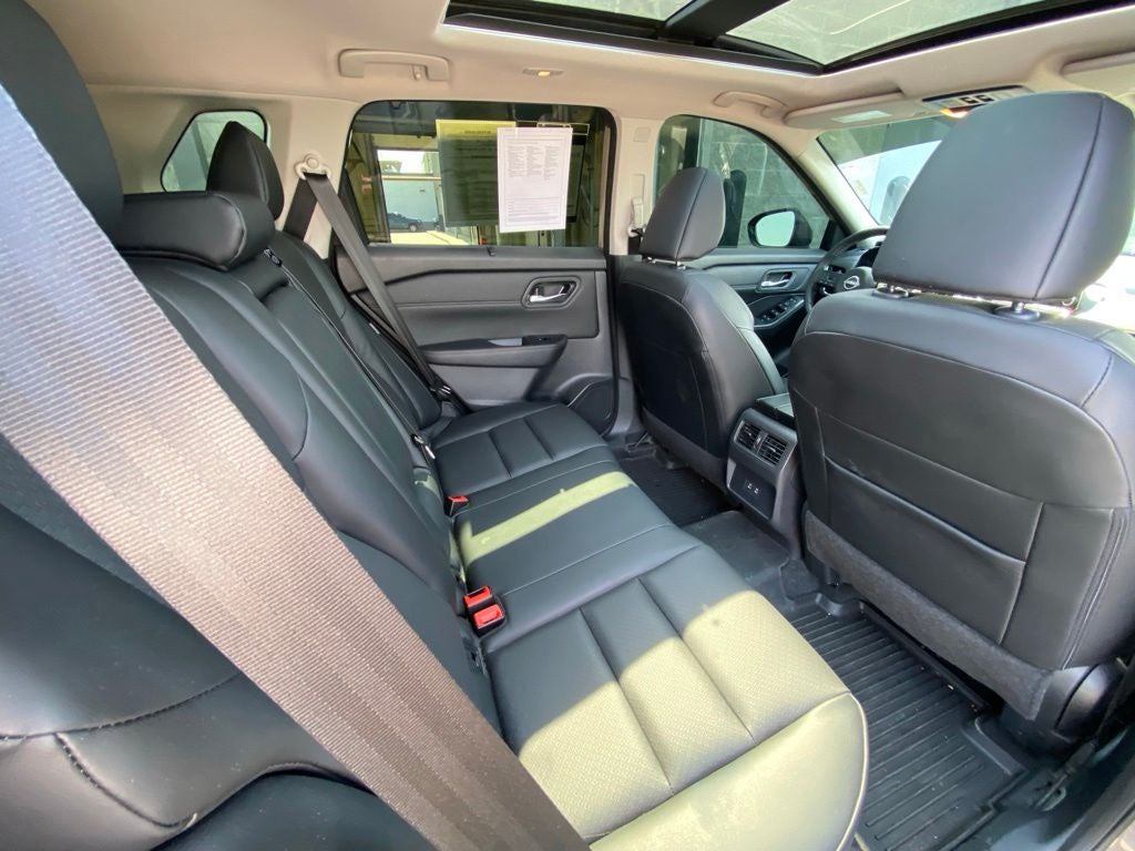 2024 Nissan Rogue SV MOONROOF / AWD / HEATED SEATS