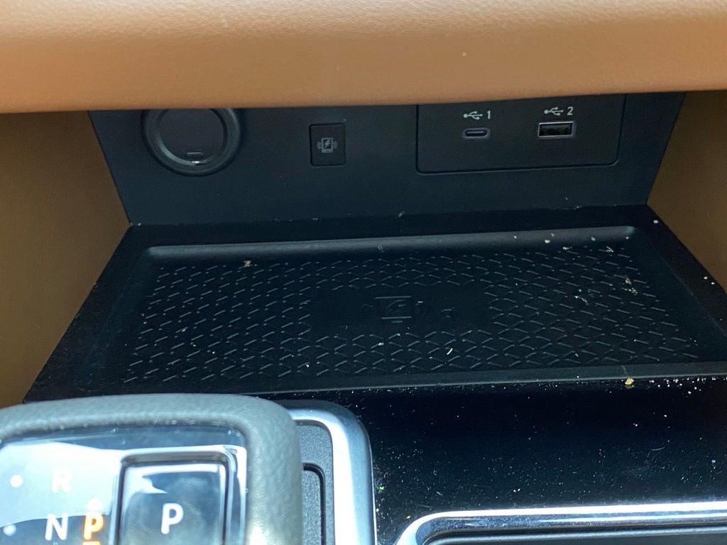 2024 Nissan Pathfinder Platinum 4X4 / HEATED AND COOLED SEATS / LOADED