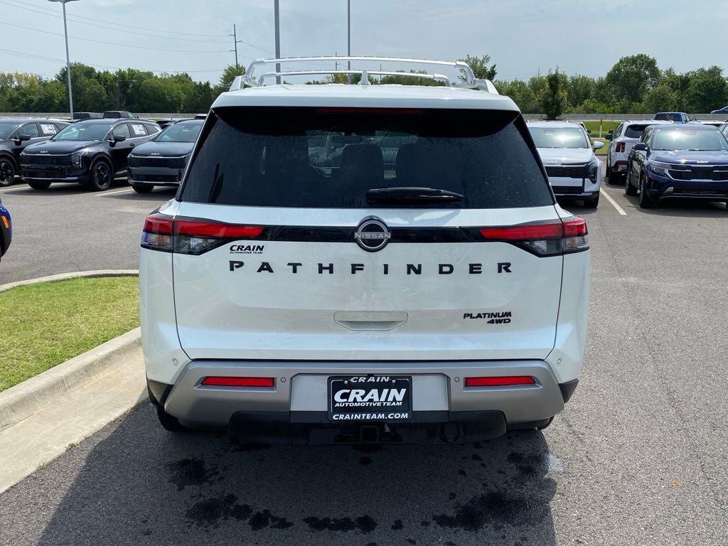 2024 Nissan Pathfinder Platinum 4X4 / HEATED AND COOLED SEATS / LOADED
