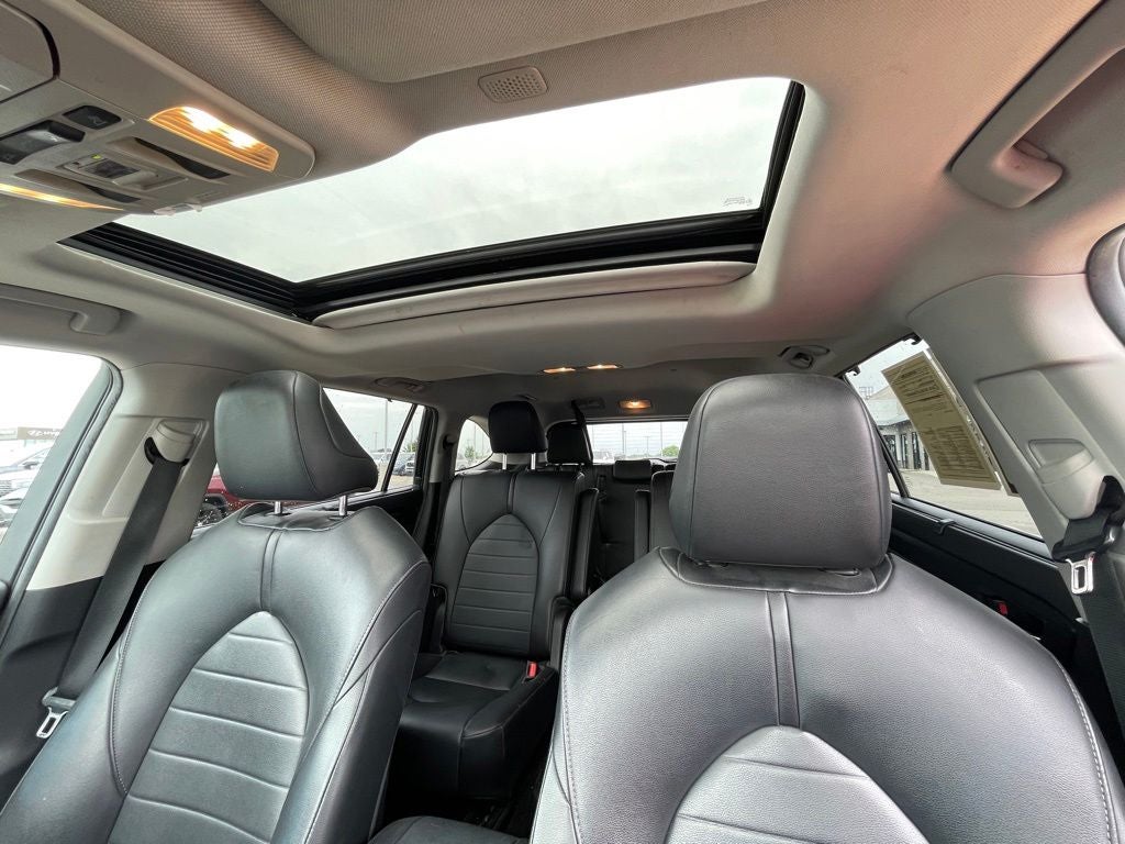 2020 Toyota Highlander XLE MOONROOF / HEATED SEATS