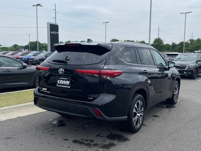 2020 Toyota Highlander XLE MOONROOF / HEATED SEATS