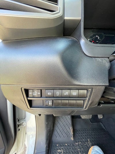 2024 Toyota Tundra SR5 4X4 / ONE OWNER / CLEAN CARFAX