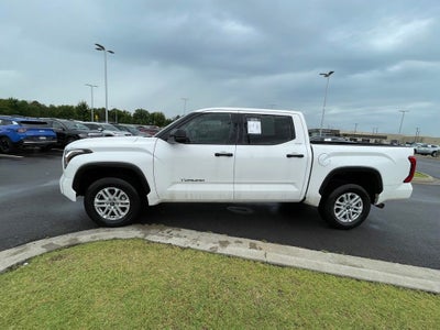 2024 Toyota Tundra SR5 4X4 / ONE OWNER / CLEAN CARFAX