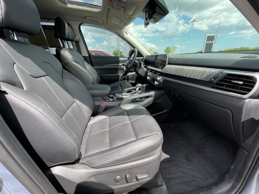 2025 Kia Telluride EX AWD / 3RD ROW / COOLED SEATS