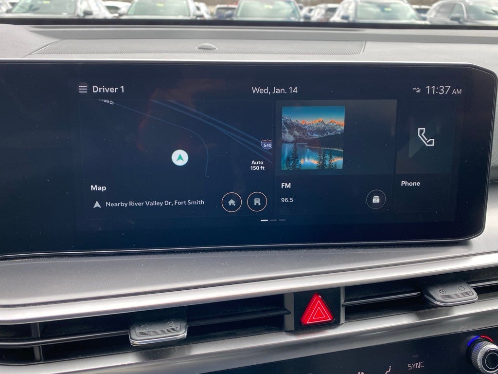 2024 Kia Sorento S AWD / LEATHER / NAV